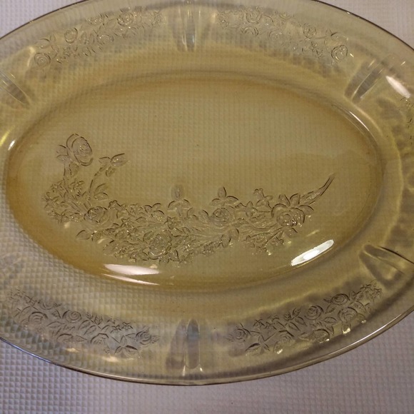 Depression Era Federal 12 inch Oval Amber Glass Platter in Sharon (Cabbage Rose) - Picture 5 of 16
